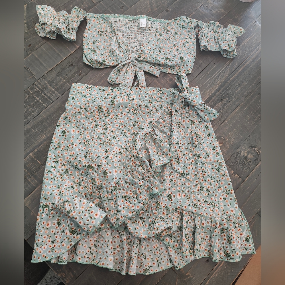 Adorable Two Piece Skirt and Top